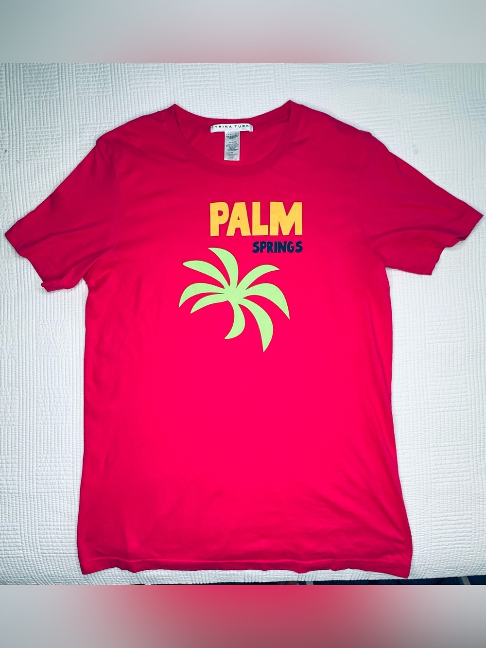 Trina Turk Palm Springs Resort Graphic Tee – Vibrant Pink / Fuchsia - Large
